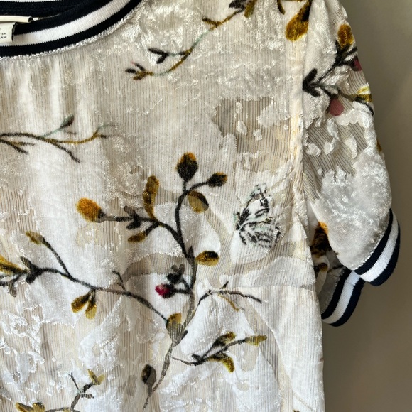 A New Day Velvet top! Perfect for fall! Size small! - Picture 3 of 4